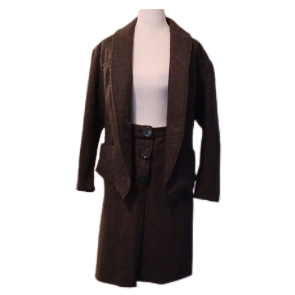 -- Gray Wool Jacket with Button Closure And Skirt Women's Size Small